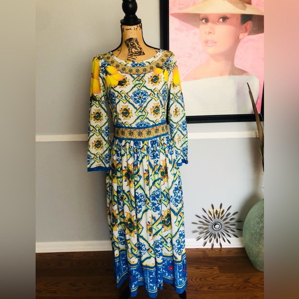 💙💛NEW Blue, Yellow, White Patterned Maxi Dress with Long Sleeves💛💙